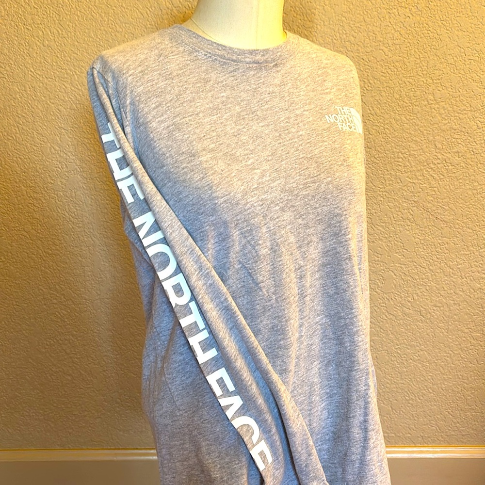 The North Face | Gray Long Sleeve Fitted Shirt | Brand Labeled Sleeve | Size S